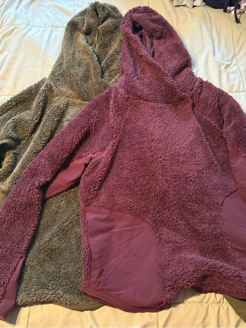 Nike Sherpa Fleece Pullover Bundle Size Small/Medium Burgundy Green